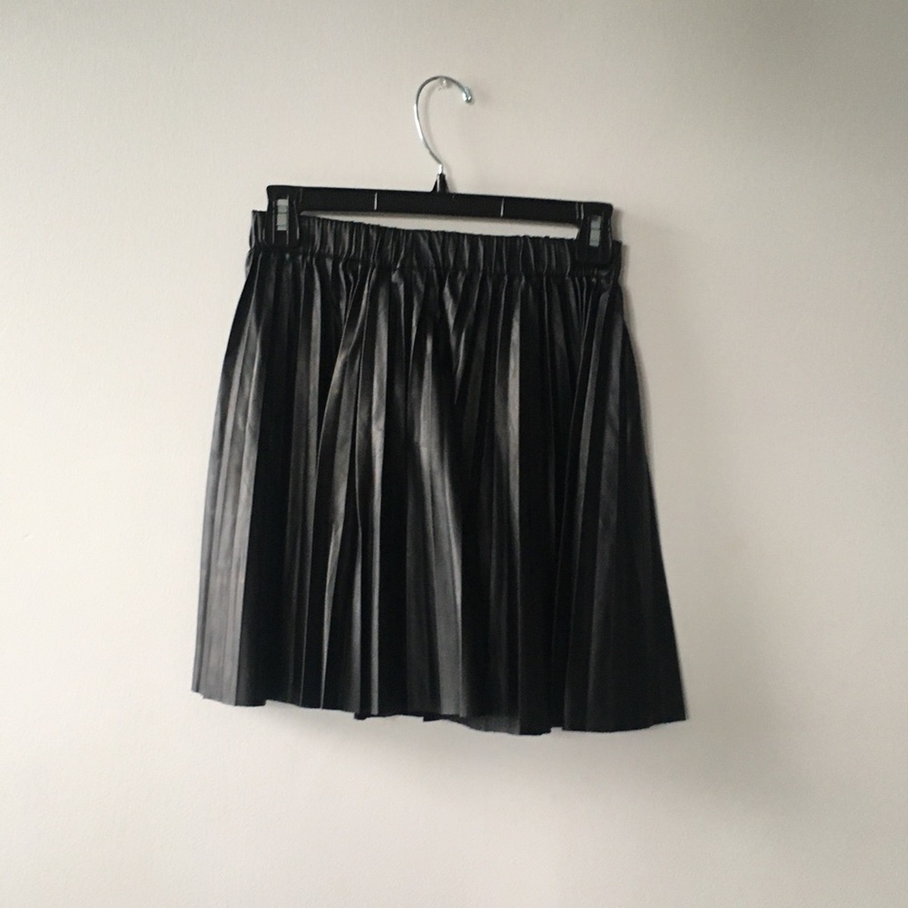 Vegan leather pleated school girl skirt